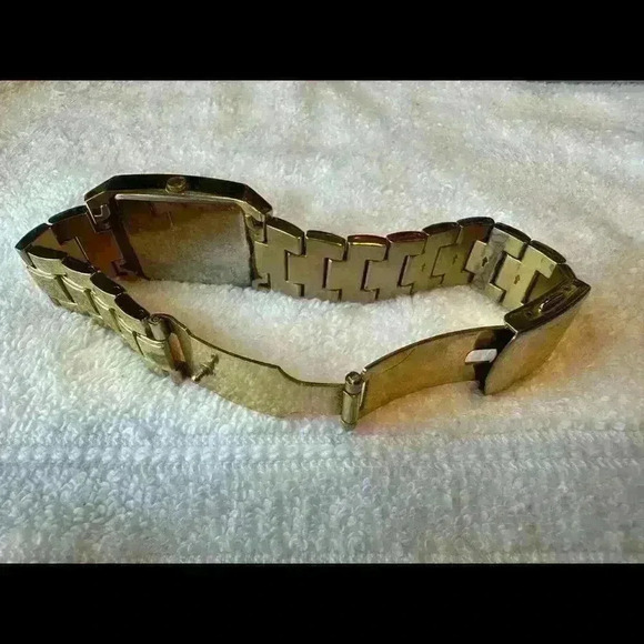 Mens Guess Steel Gold-Tone Rectangle G11535G Diamond Dial Watch, Needs Battery - Picture 3 of 5